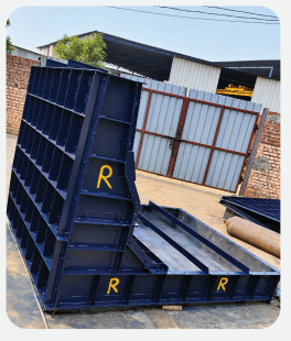 Friction slab crash barrier mould and setup